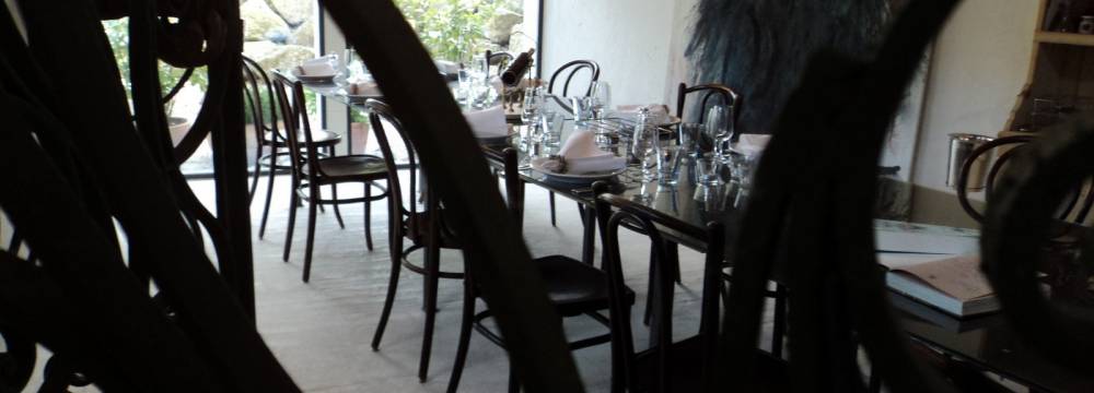 Restaurants in Wila: Zimi s Table d Htes