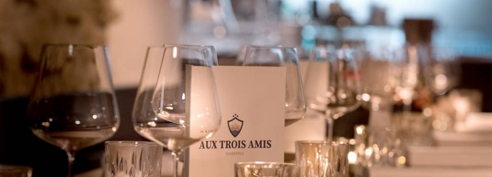 Aux Trois Amis in Ligerz