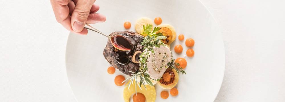 Restaurants in Interlaken: La Terrasse, VICTORIA JUNGFRAU Grand Hotel & Spa