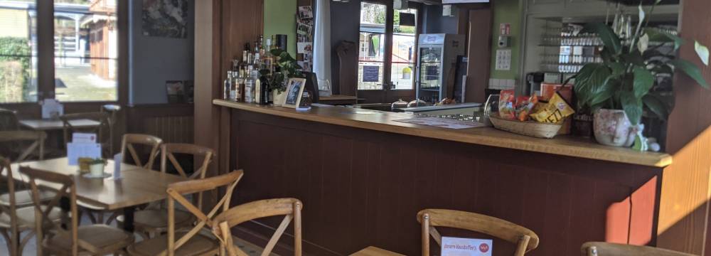 Restaurants in Alpnachstad: Gleis Drei Bistro[nomie]