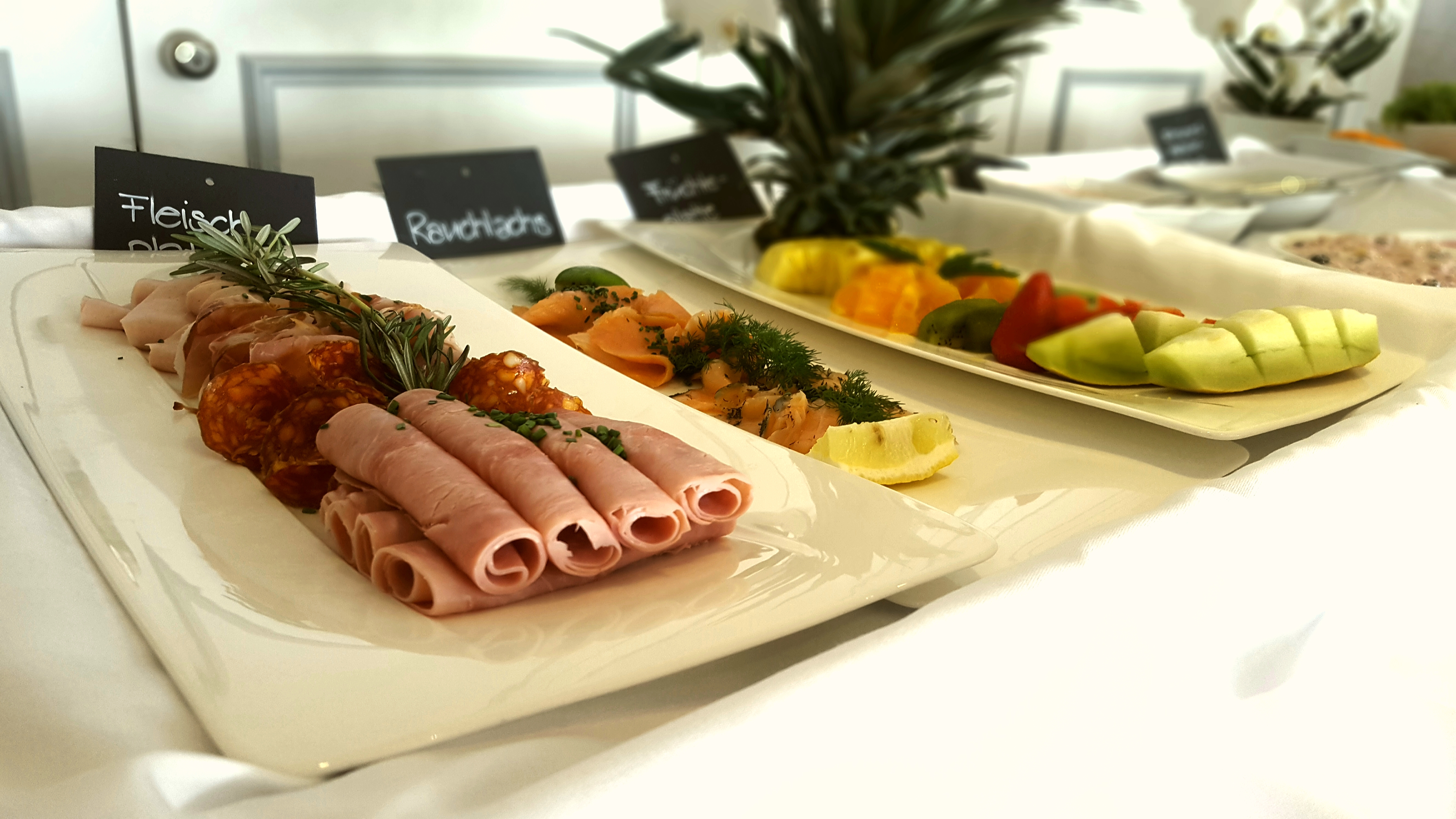 jeden Sonntag Brunch à discrétion von 10.00 - 14.00 Uhr