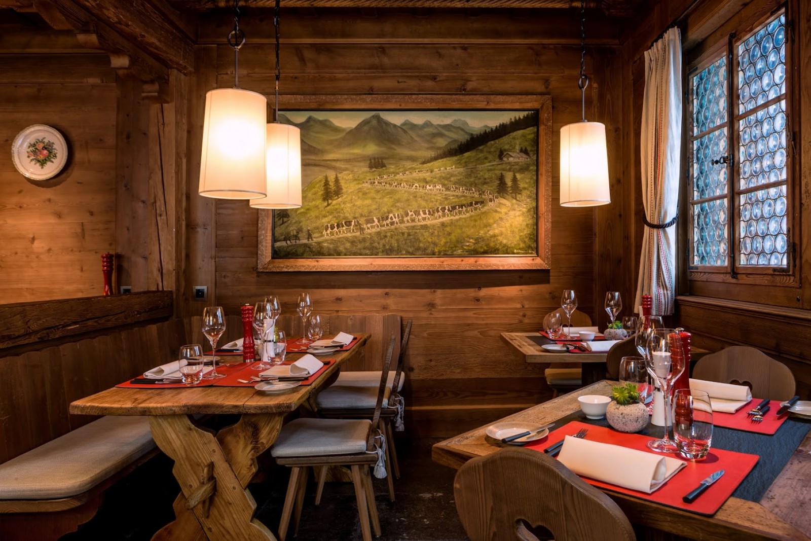 Restaurant Swiss Stübli - The Alpina Gstaad in Saanen
