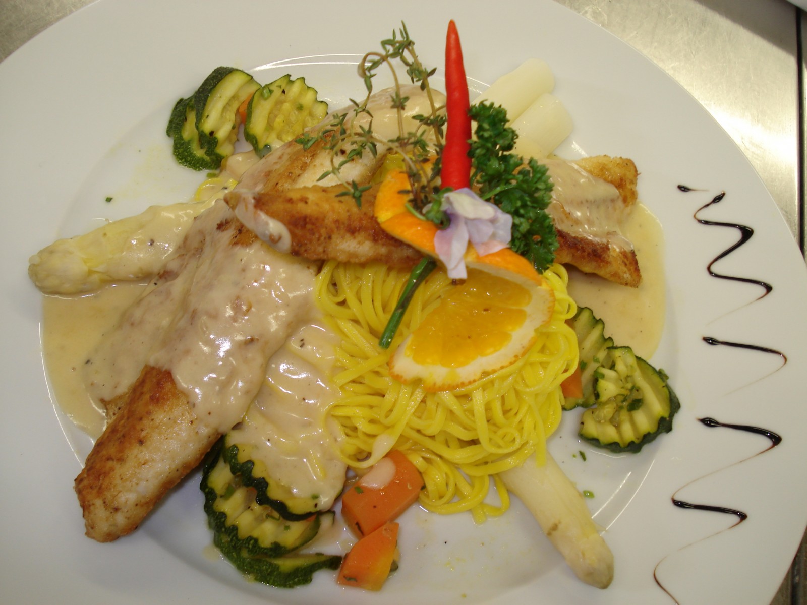 GASTHAUS ROSSBERG in Oberwil im Simmental, Foto 1