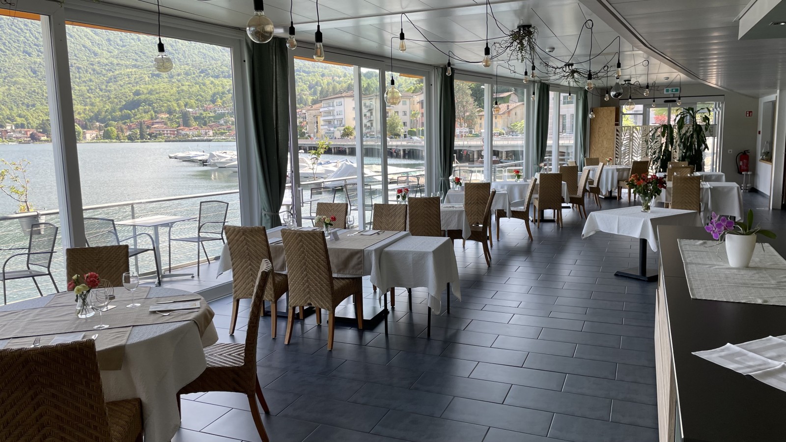 Baia Ristorante Panoramico in Ponte Tresa, Foto 3