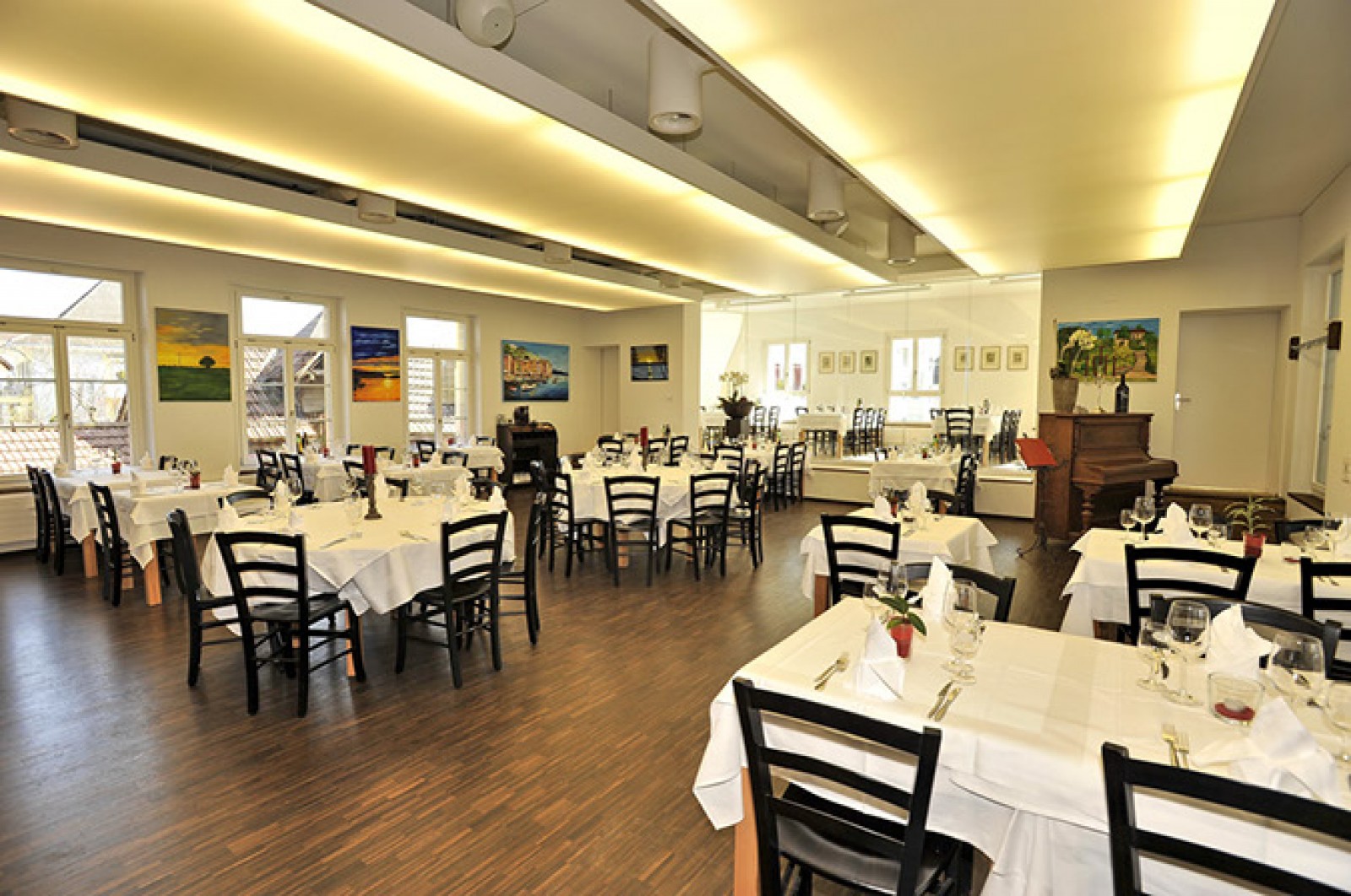 Club Cafe Bahnhof in Kerzers, Foto 10