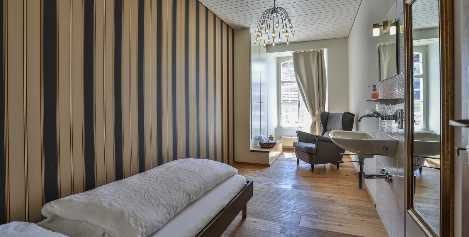 Hotel Restaurant Zunfthaus Zu Metzgern in Thun, Foto 3