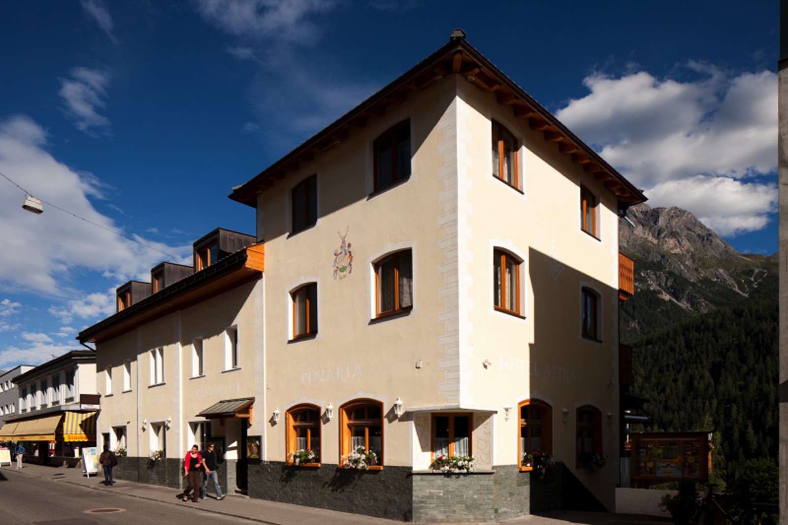 Hotel Restaurant Astras in Scuol