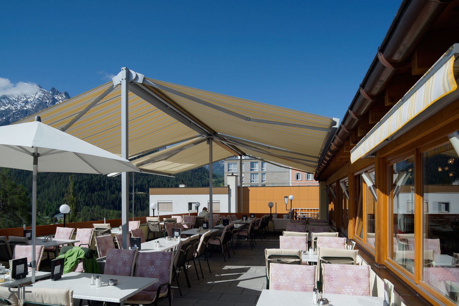 Hotel Restaurant Astras in Scuol, Foto 2