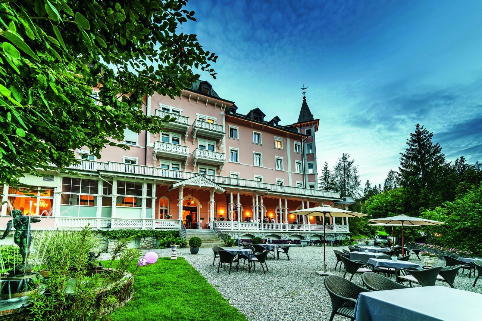 Romantik Hotel Schweizerhof Restaurant in Flims, Foto 1
