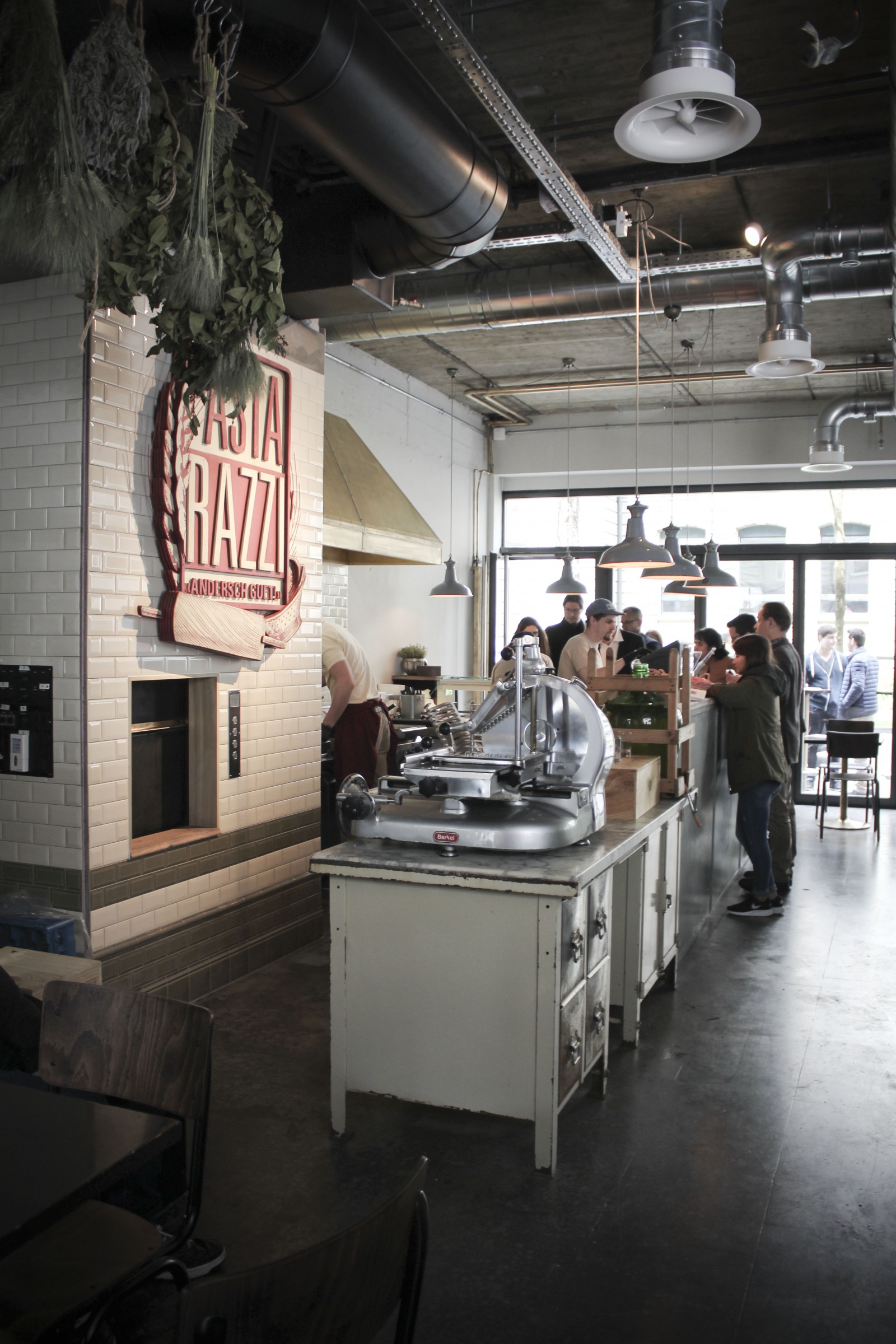 Pastarazzi Spezialitaten & Take Away in Lucerne, Foto 7